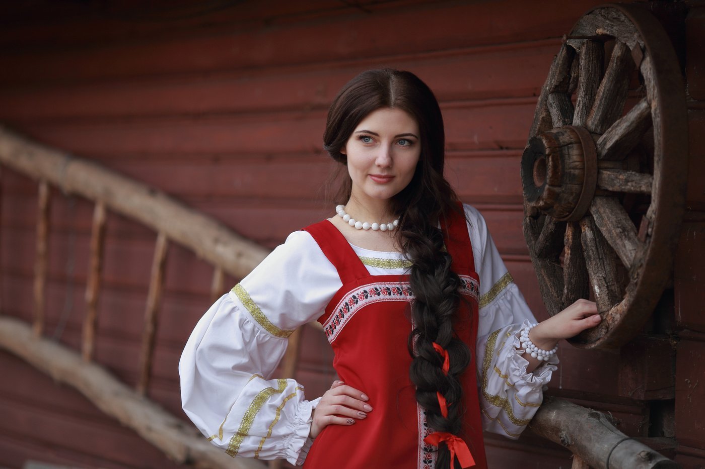Girls in Slavic costumes in Ludhiana